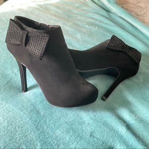 Madeline Stuart Booties with Bowtie